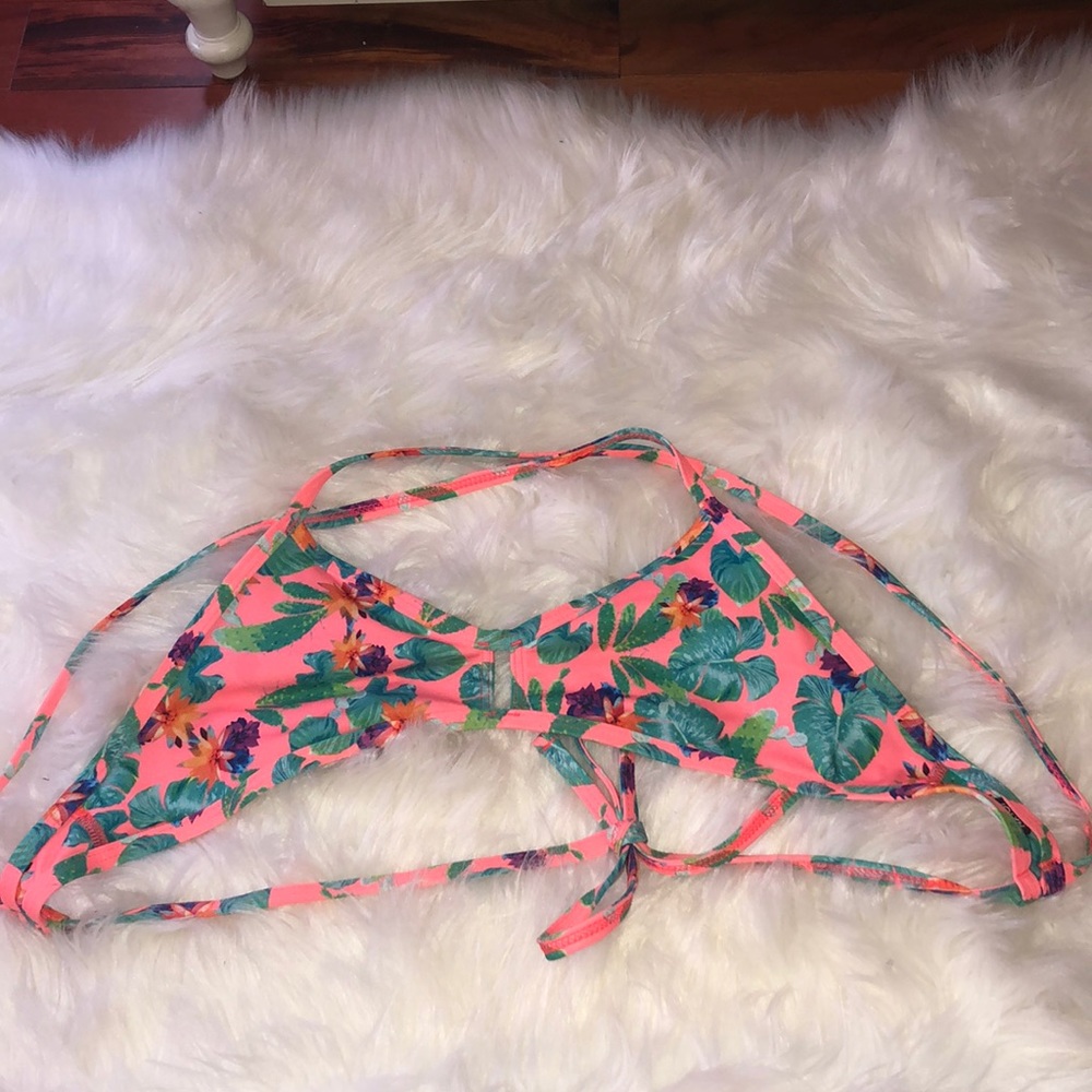 NWOT jolyn Vent top